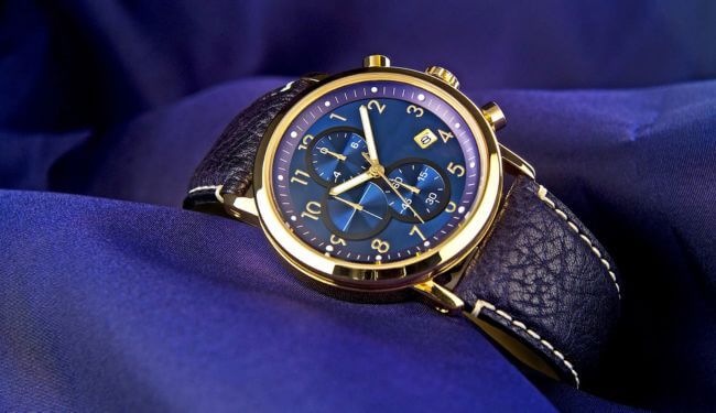 Next watch on blue fabric background – Next watch repairs